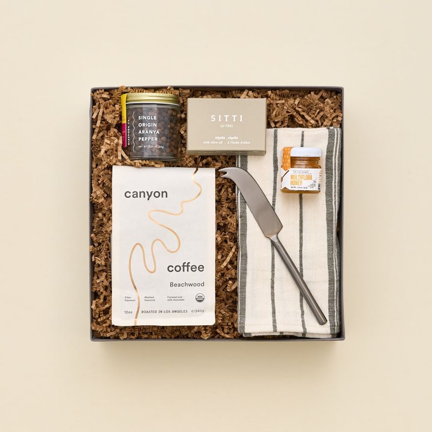 diaspora-co-spices-light-grey-box
