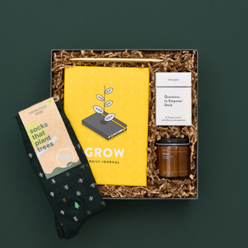 gold-and-ivy-candles-grow-trees-box