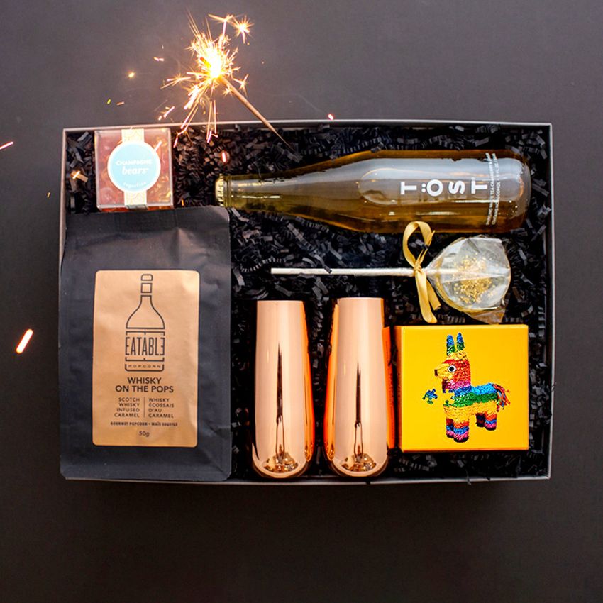 tost-pinata-sparkler-box - Teak & Twine